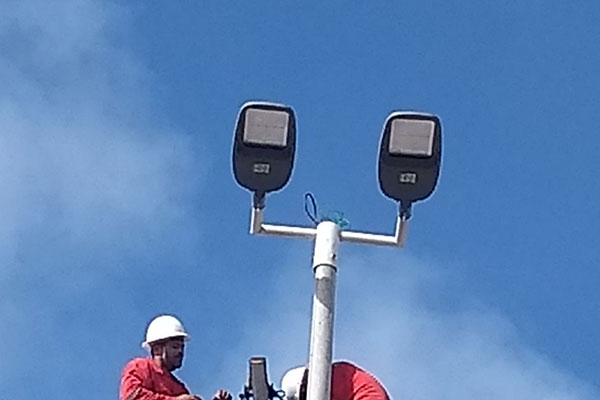 LED Street Light Project In Brazil Projet d'éclairage public à LED au Brésil